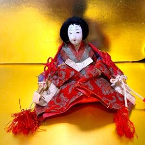 JAPANESE HINAMATSURI VINTAGE COLLECTIBLE DOLL FIGURE APPROX 4”